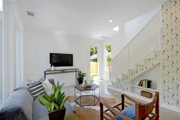 $2,800 | 5514 Avenue H, Unit 2, Austin, TX 78751