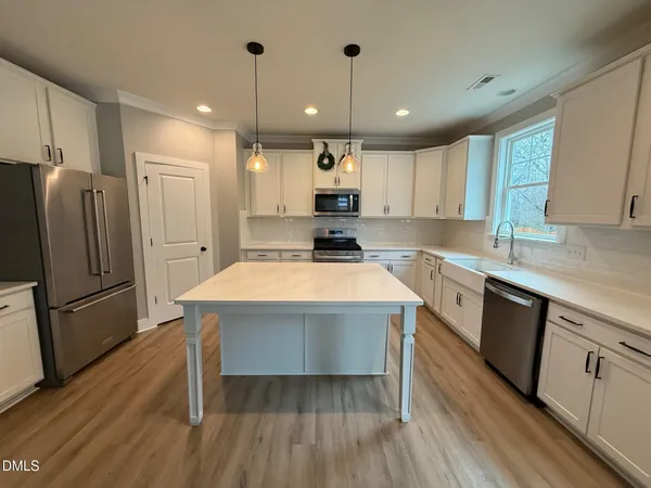 $2,895 | 340 Avery Glenn Way, Fuquay-Varina, NC 27526