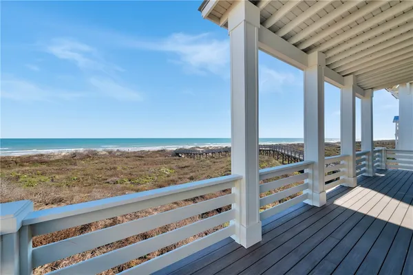 $5,495,000 | 236 Seaside Drive, Port Aransas, TX 78373