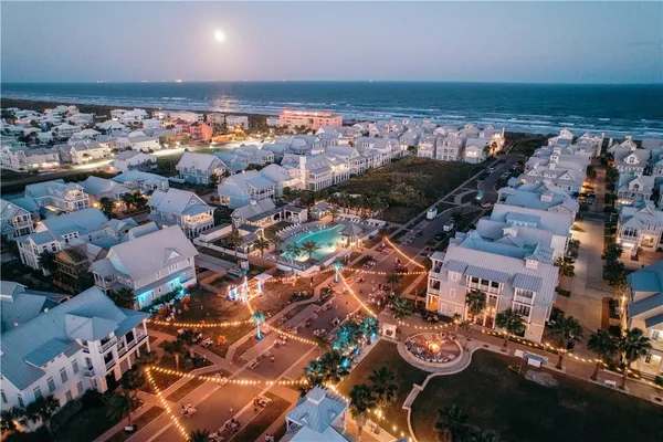 $5,495,000 | 236 Seaside Drive, Port Aransas, TX 78373