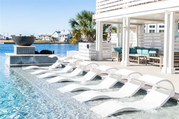 $5,495,000 | 236 Seaside Drive, Port Aransas, TX 78373