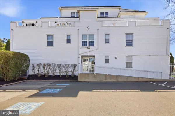 $332,000 | 6208 Centennial Station, Warminster, PA 18974