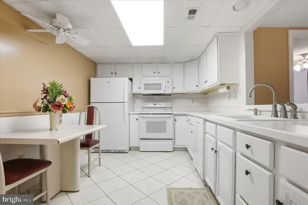 $332,000 | 6208 Centennial Station, Warminster, PA 18974