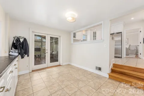 $699,000 | 6929 Knightswood Drive, Charlotte, NC 28226