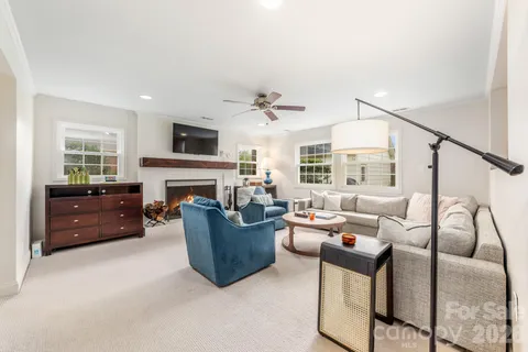 $699,000 | 6929 Knightswood Drive, Charlotte, NC 28226