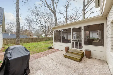 $699,000 | 6929 Knightswood Drive, Charlotte, NC 28226
