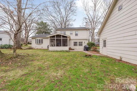 $699,000 | 6929 Knightswood Drive, Charlotte, NC 28226