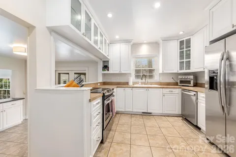 $699,000 | 6929 Knightswood Drive, Charlotte, NC 28226