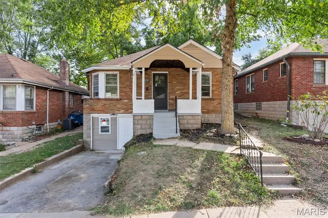 $154,900 | 8728 Susan Avenue, St. John, MO 63114