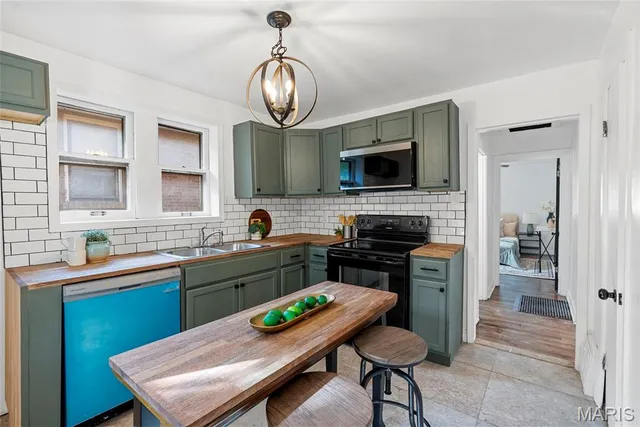 $154,900 | 8728 Susan Avenue, St. John, MO 63114