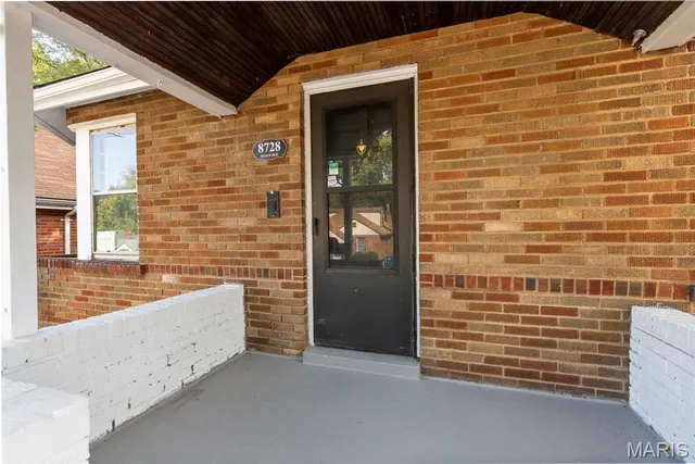 $154,900 | 8728 Susan Avenue, St. John, MO 63114