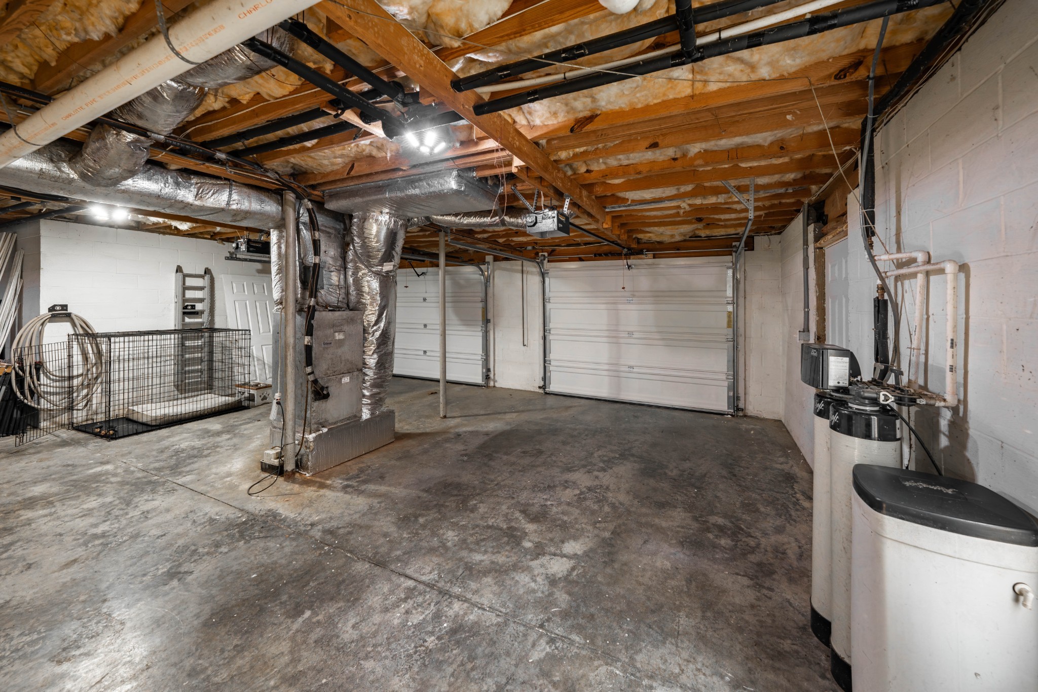 1101 Rustling Oaks Drive Pleasant View, TN 37146 - Photo 5 of 19 a view of a garage room