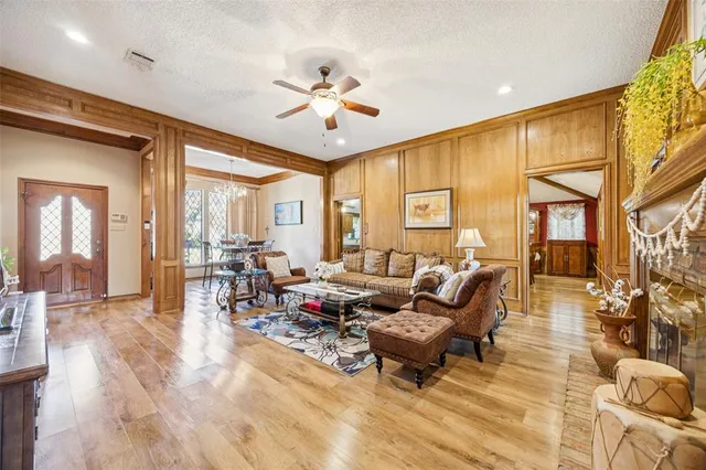 $405,000 | 2918 Grand Oak Drive, Garland, TX 75044