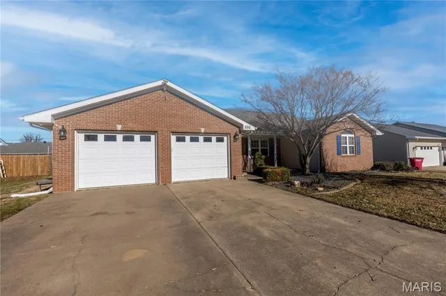 $269,900 | 830 Woodruff Avenue, Sikeston, MO 63801