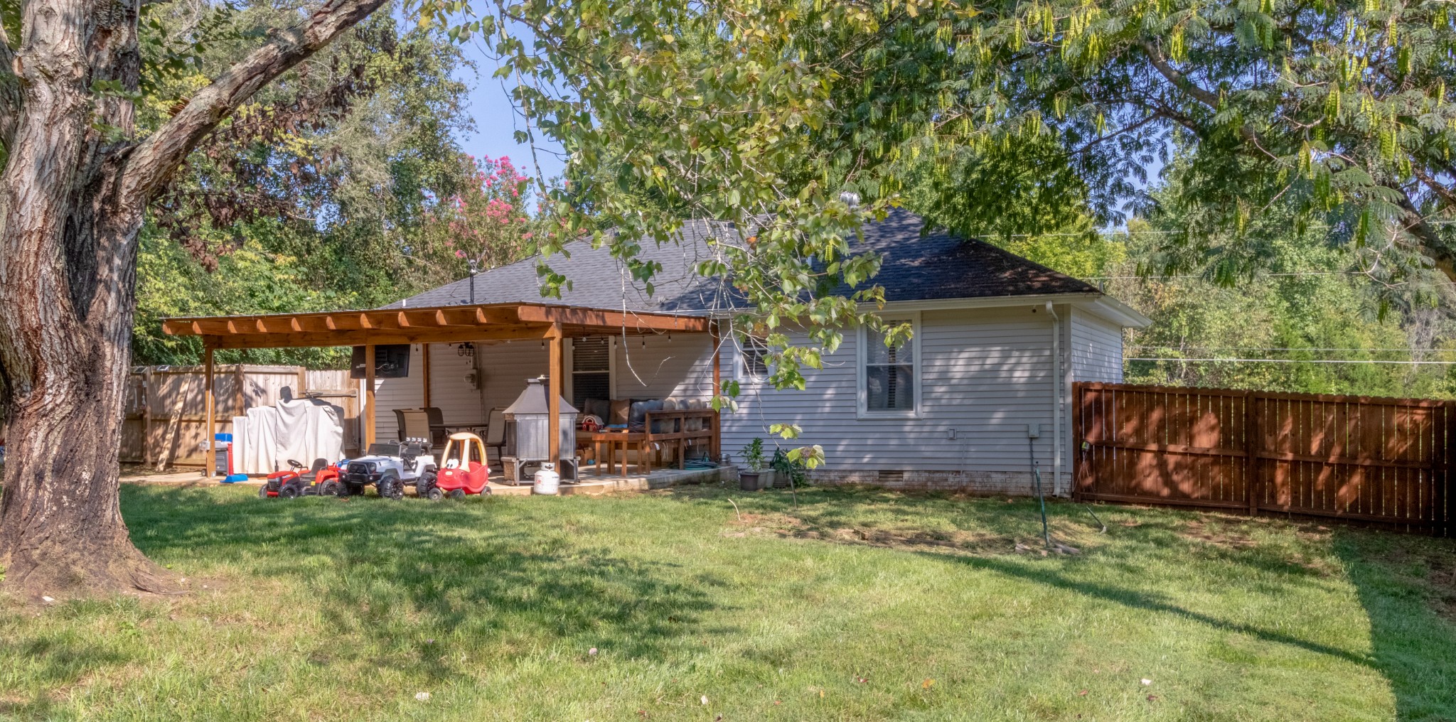720 Dean Road Clarksville, TN 37040 - Photo 28 of 33 a view of a small house