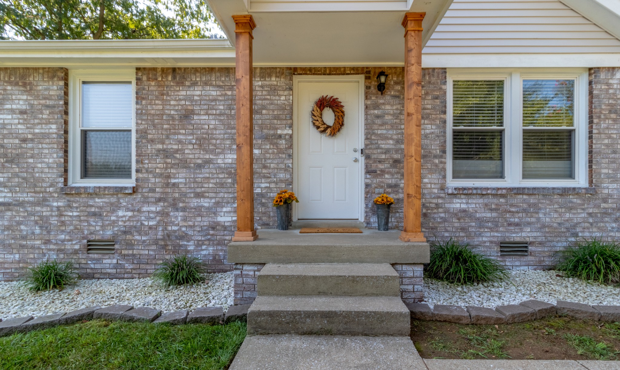 720 Dean Road Clarksville, TN 37040 - Photo 7 of 33 a front view of a house with a yard