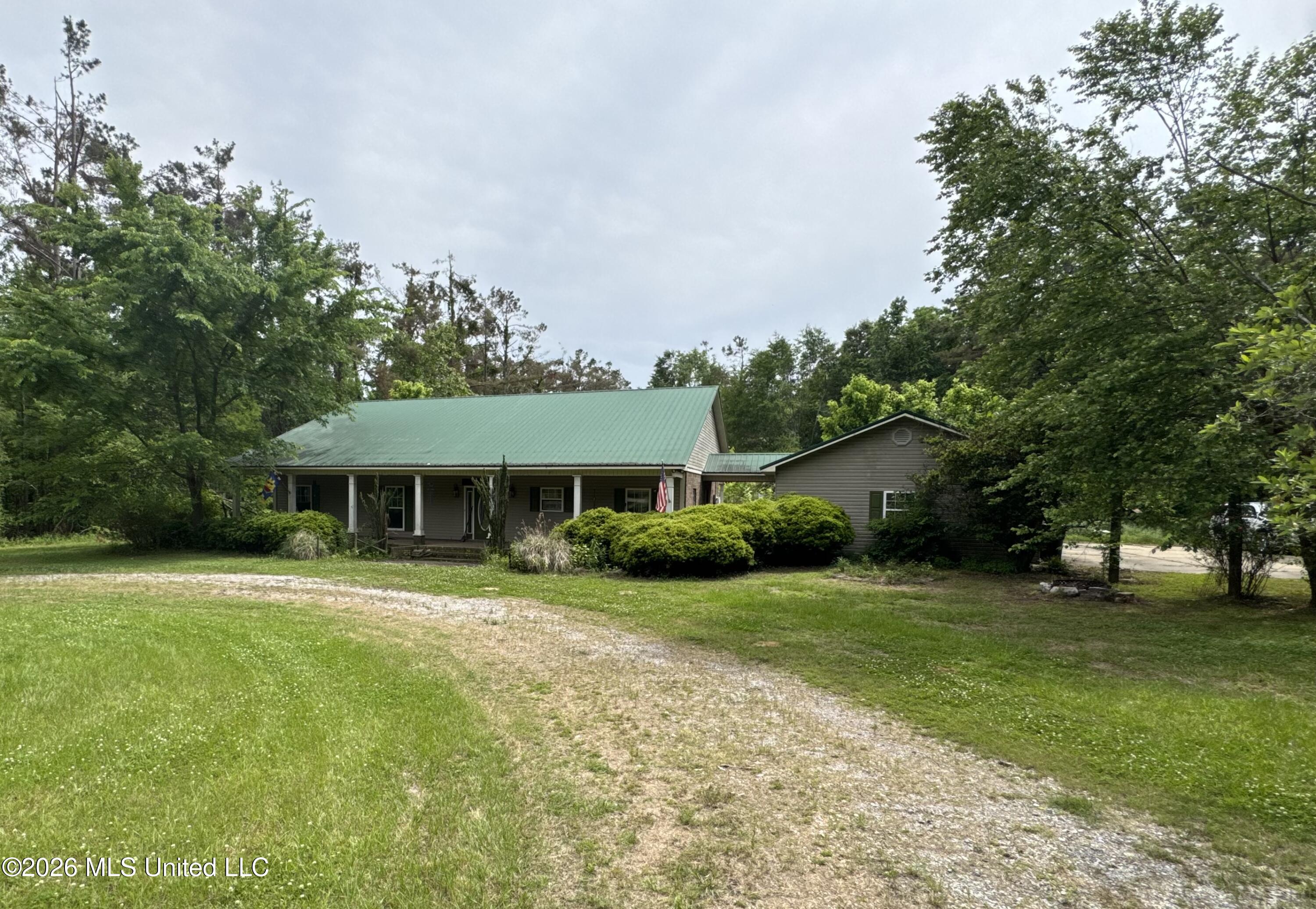 213 Denton Road Holcomb, MS 38940 - Photo 1 of 10 IMG_0137