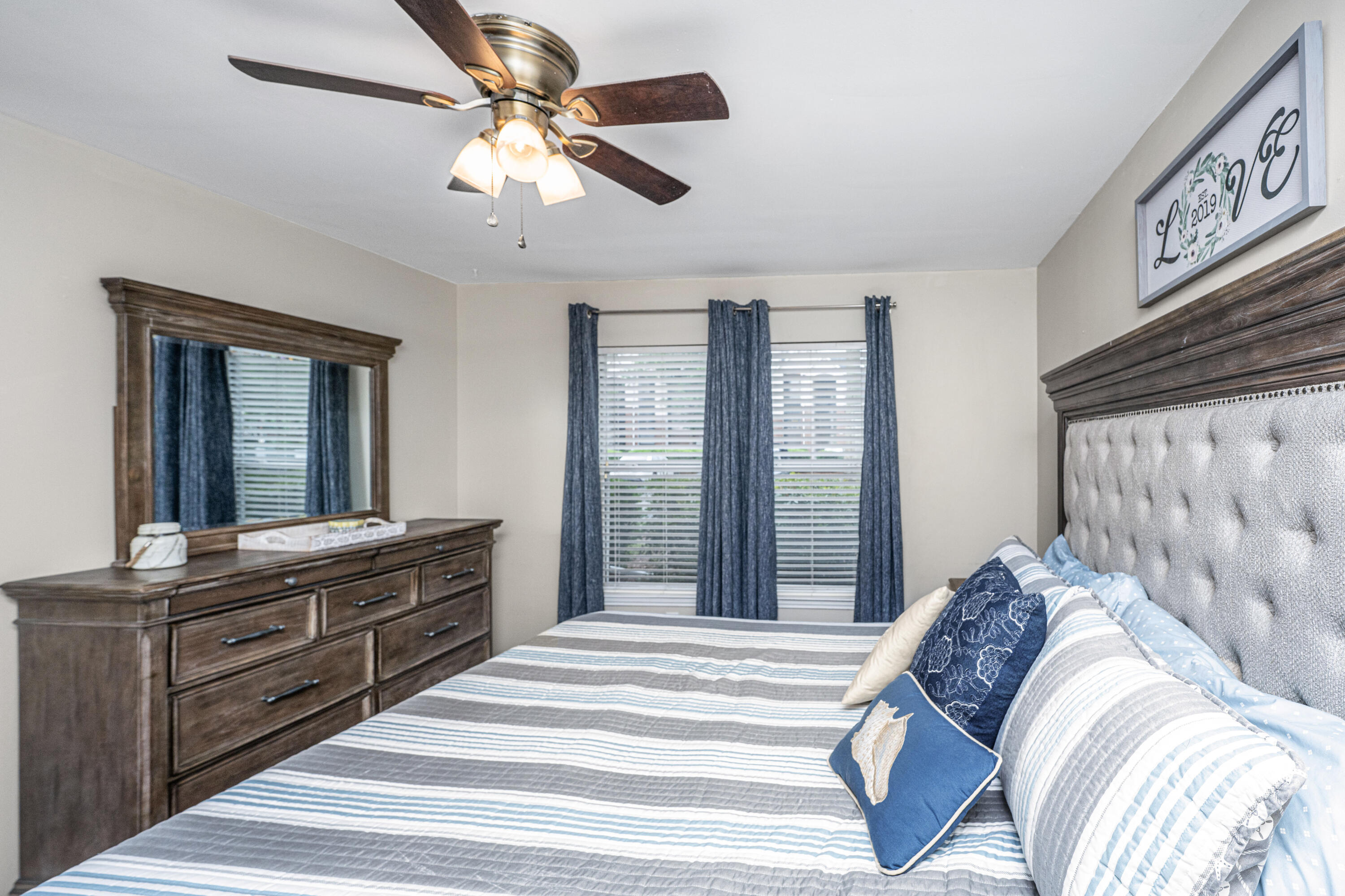 2011 North Highway 17, Unit 1400A Mount Pleasant, SC 29466 - Photo 16 of 31 Primary Bedroom