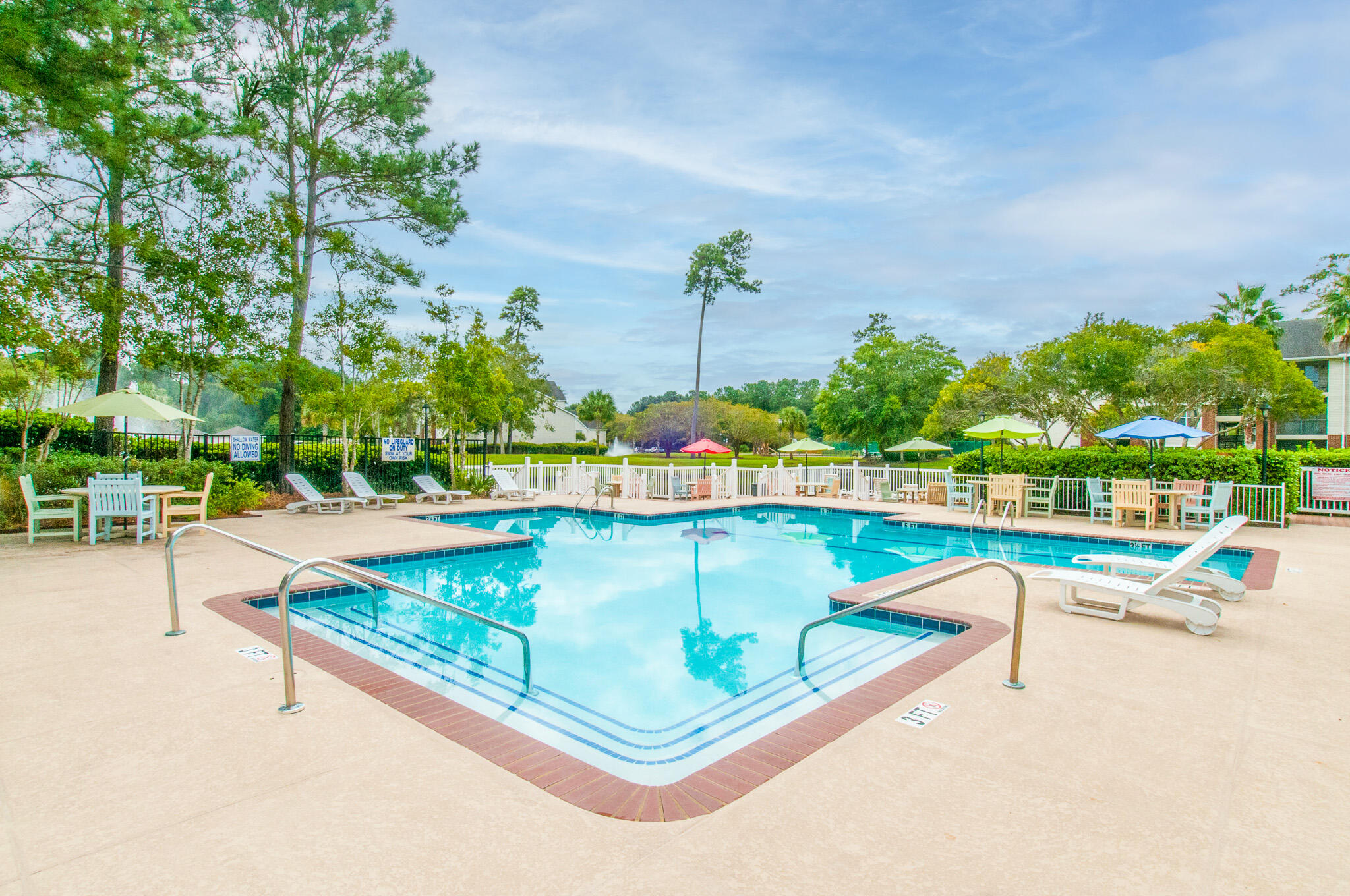 2011 North Highway 17, Unit 1400A Mount Pleasant, SC 29466 - Photo 23 of 31 Amenities