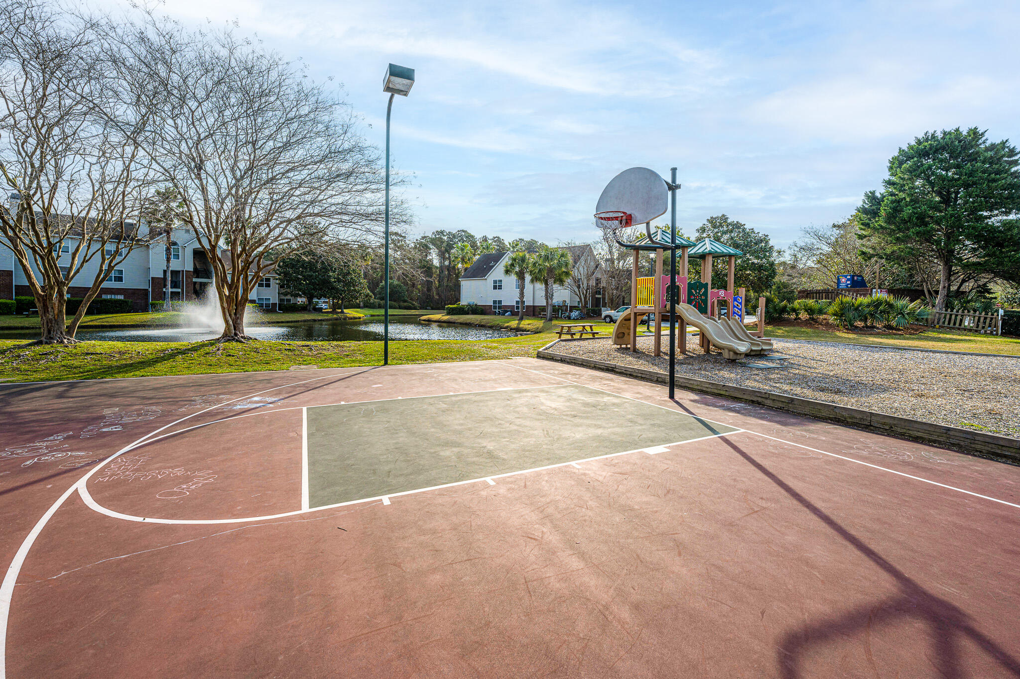 2011 North Highway 17, Unit 1400A Mount Pleasant, SC 29466 - Photo 28 of 31 Amenities