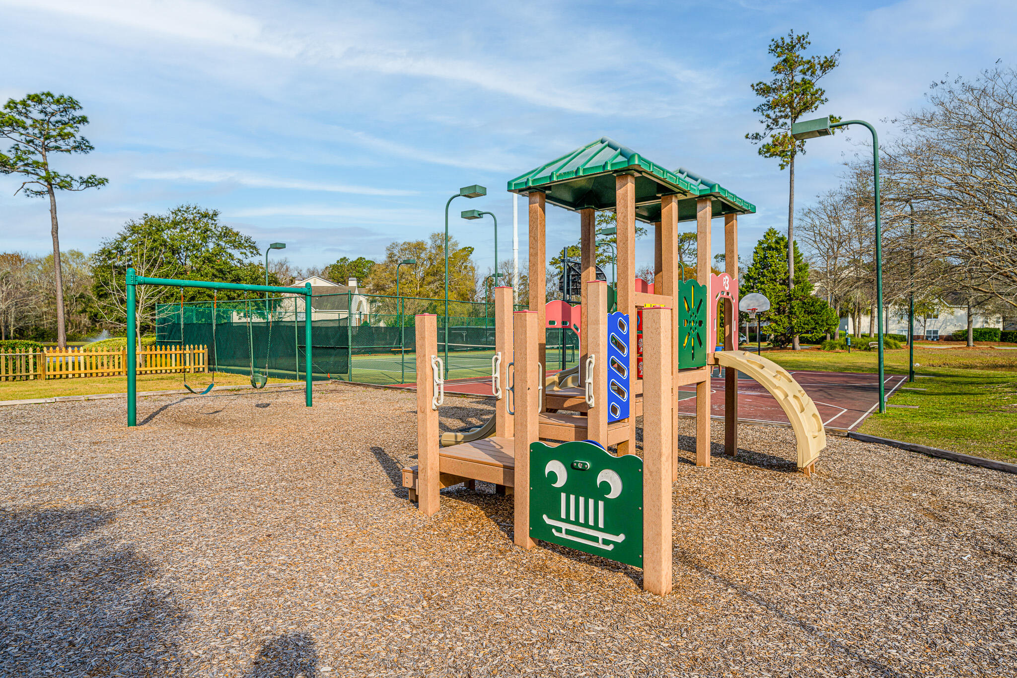 2011 North Highway 17, Unit 1400A Mount Pleasant, SC 29466 - Photo 29 of 31 Amenities