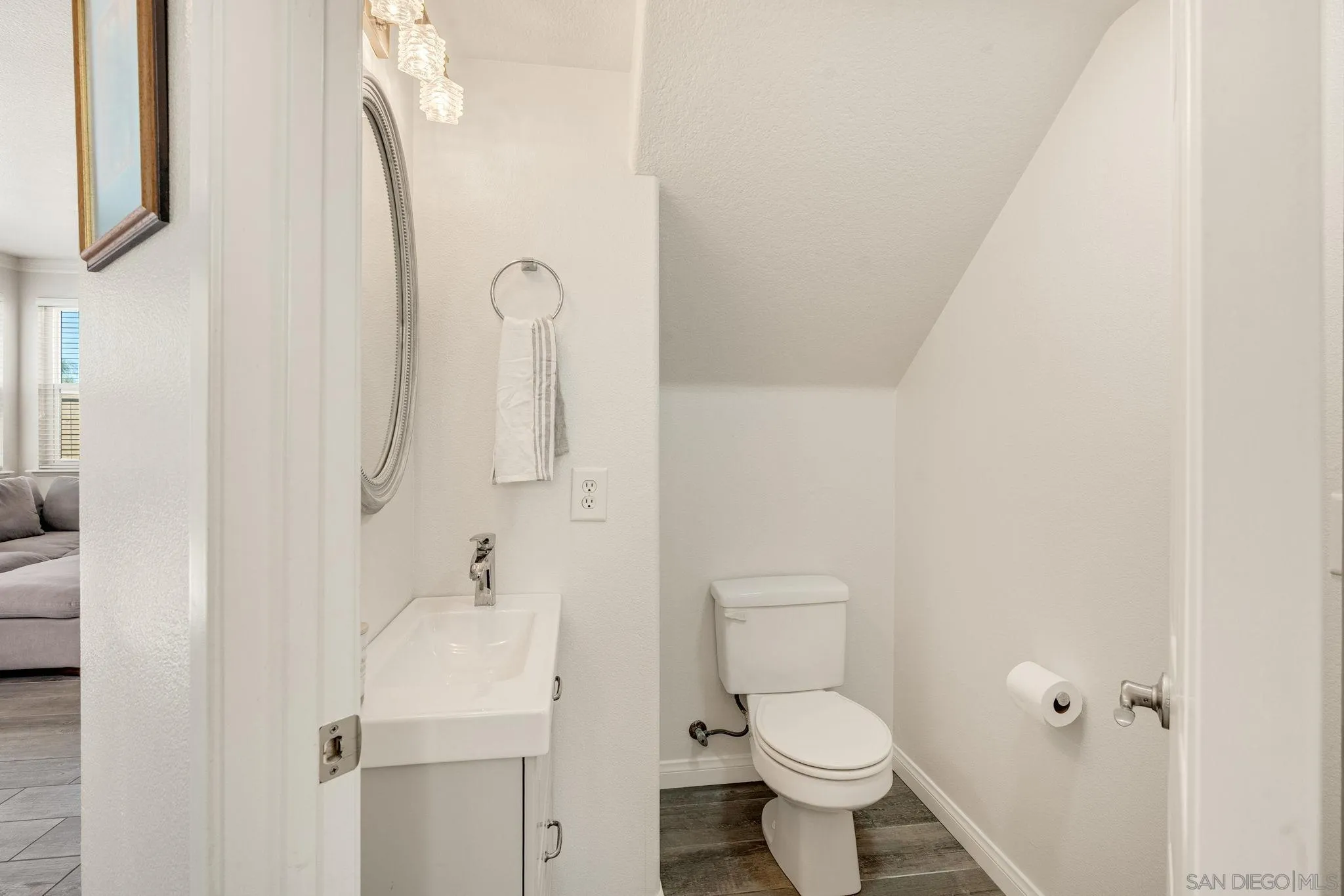 146 Adelia Way Oceanside, CA 92057 - Photo 7 of 25