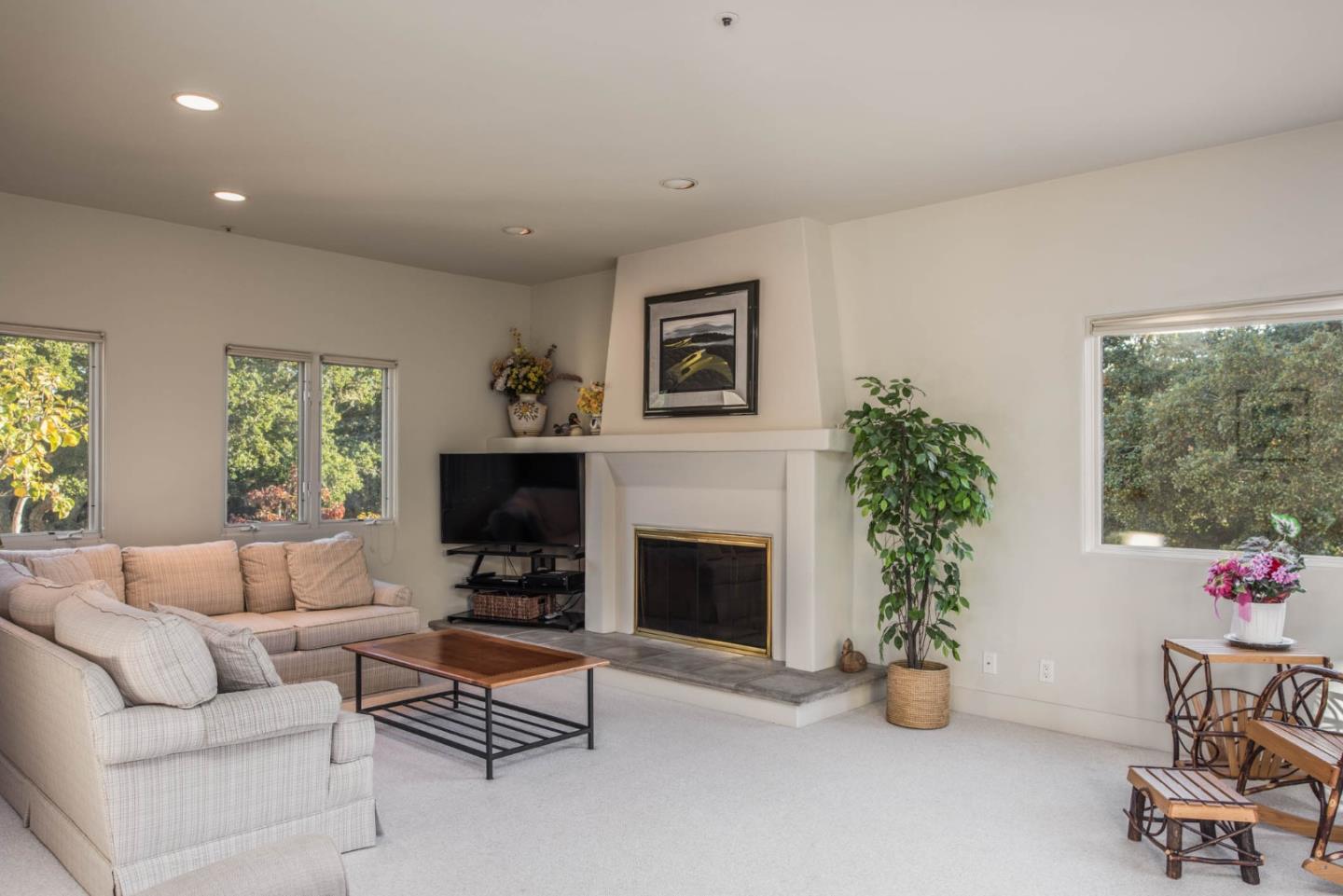 11790 Saddle Road Monterey, CA 93940 - Photo 20 of 42 Gallery Image 20