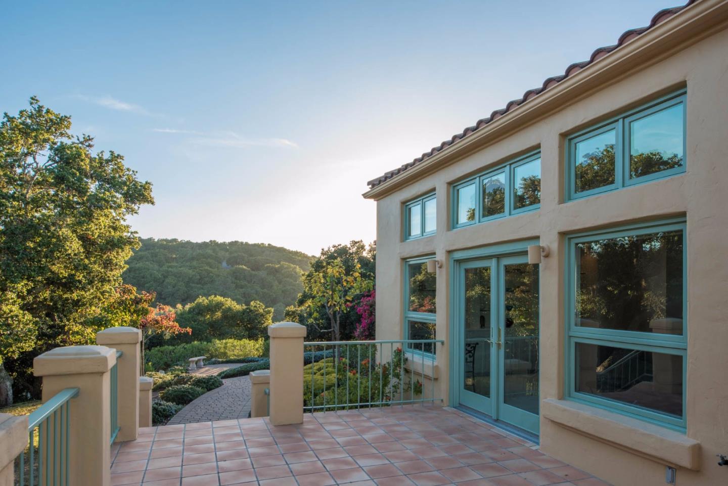 11790 Saddle Road Monterey, CA 93940 - Photo 10 of 42 Gallery Image 10
