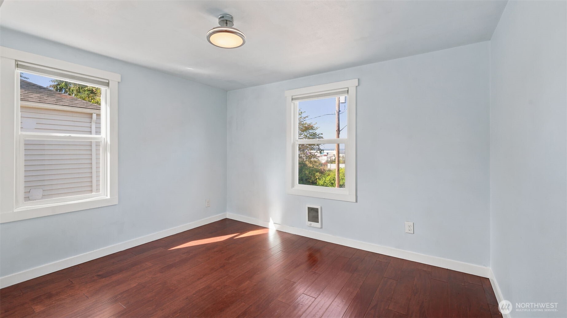 470 Grandey Way Northeast Renton, WA 98056 - Photo 10 of 25 Gallery Image 10
