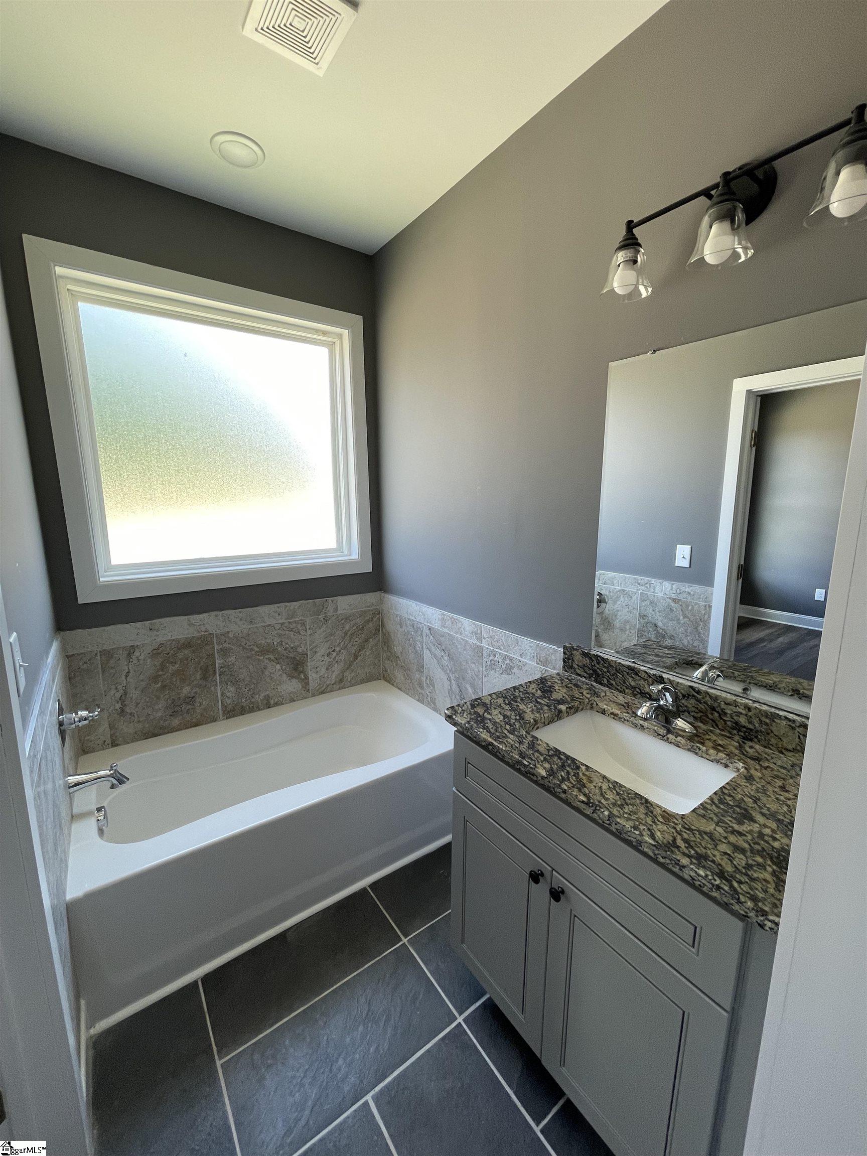 1044 Currys Lake Road Gray Court, SC 29645 - Photo 12 of 14