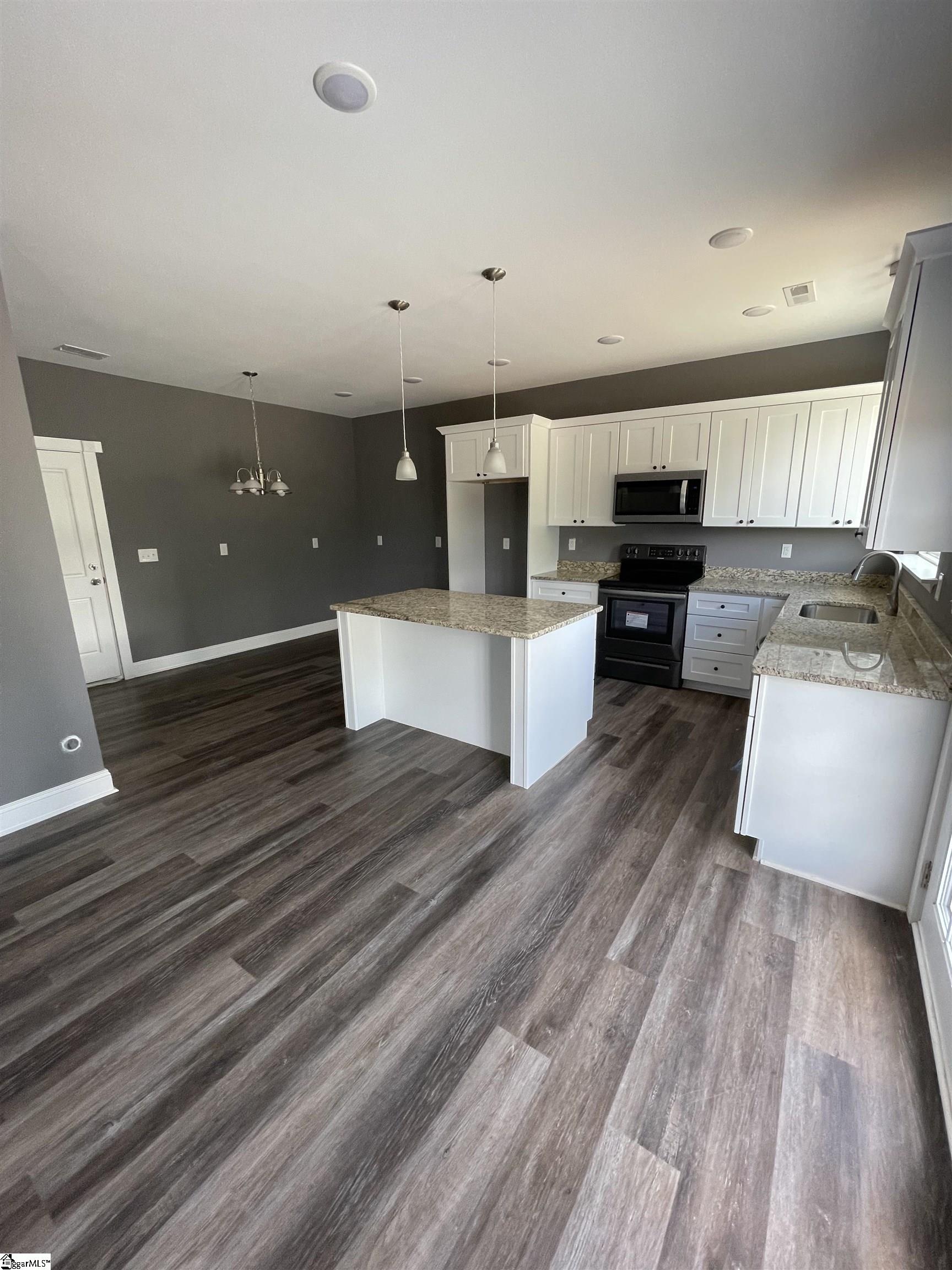 1044 Currys Lake Road Gray Court, SC 29645 - Photo 3 of 14