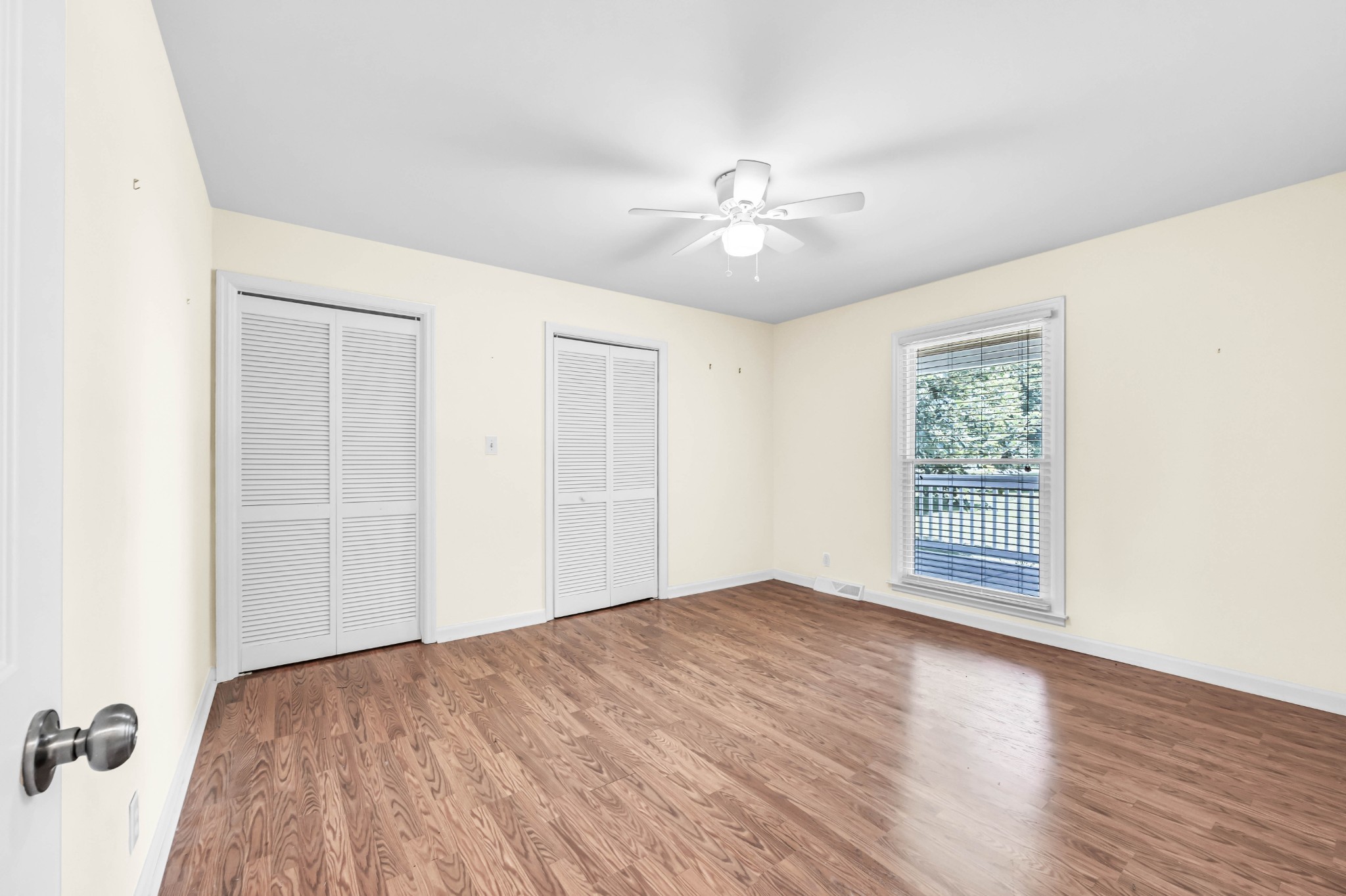 511 Snardon Mill Road Allensville, KY 42204 - Photo 19 of 44 a view of empty room with wooden floor and fan