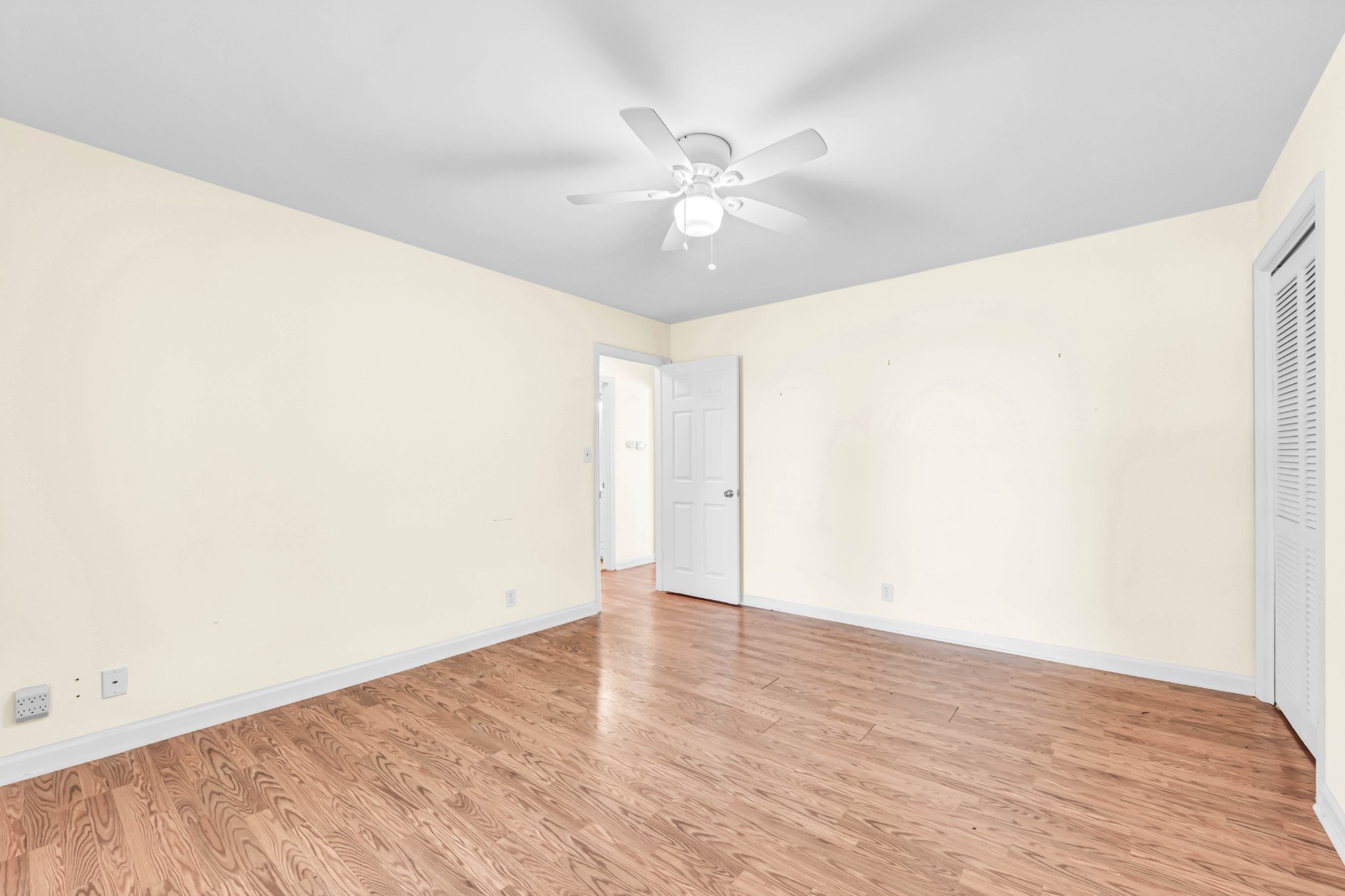 511 Snardon Mill Road Allensville, KY 42204 - Photo 20 of 44 a view of an empty room