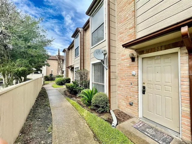 $85,000 | 2100 Wilcrest Drive, Unit 123, Houston, TX 77077