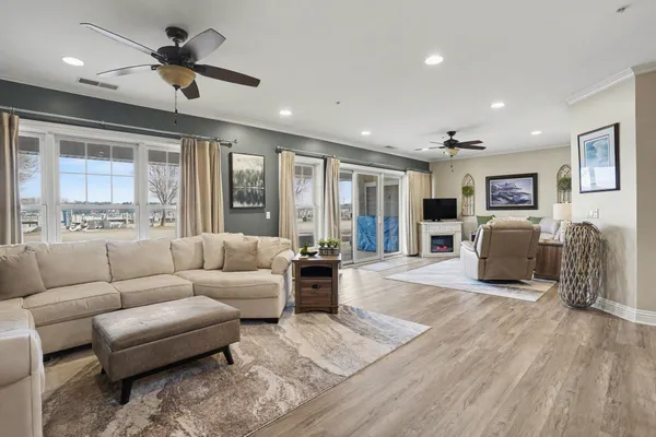 $459,900 | 917 West Savidge Street, Unit 38, Spring Lake, MI 49456