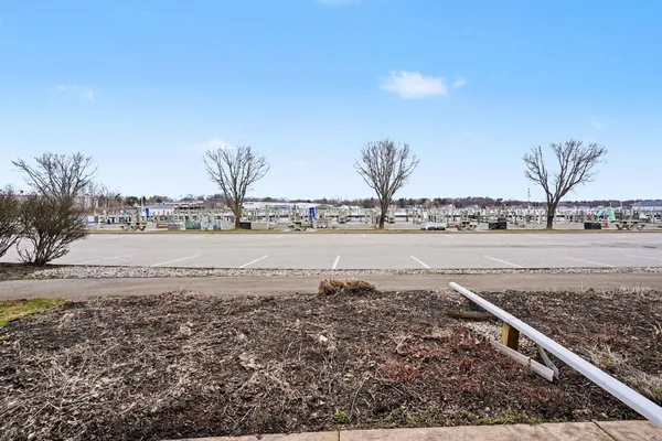 $459,900 | 917 West Savidge Street, Unit 38, Spring Lake, MI 49456