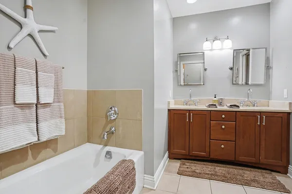 $459,900 | 917 West Savidge Street, Unit 38, Spring Lake, MI 49456