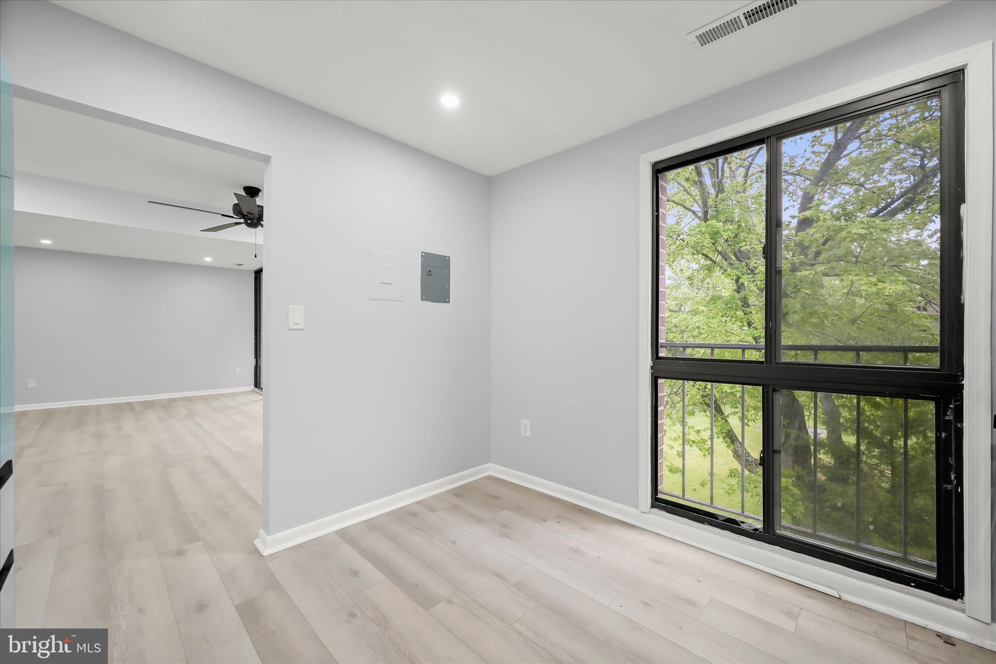 7967 Riggs Road, Unit 796710 Hyattsville, MD 20783 - Photo 14 of 29 Casual Dining Area