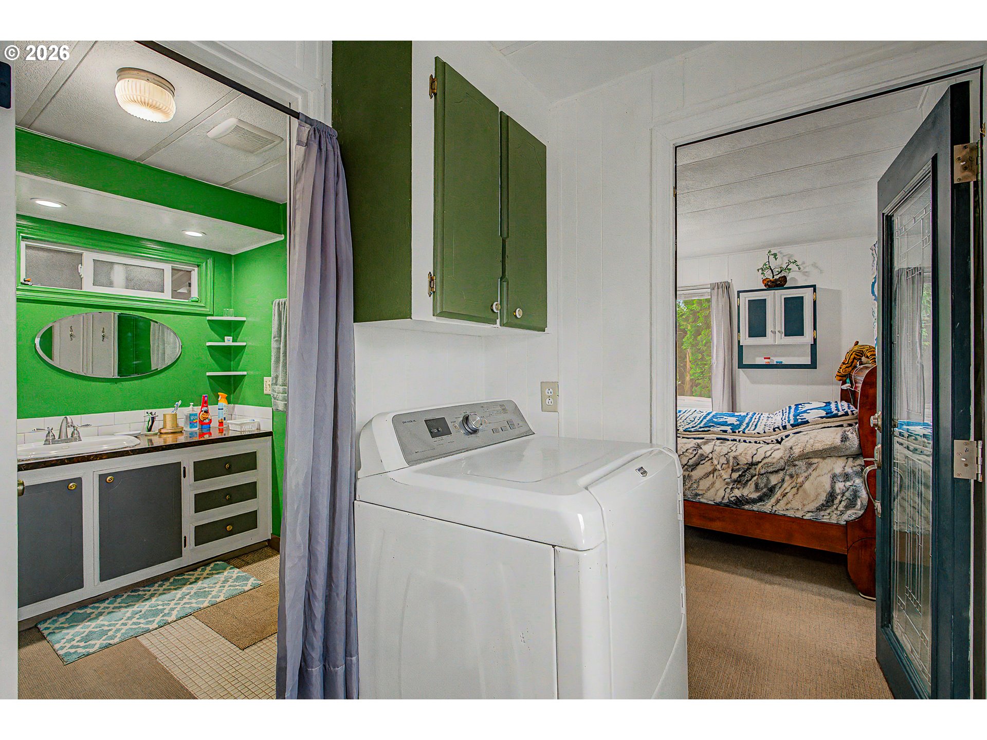 13055 Southeast Stark Street, Unit 5 Portland, OR 97233 - Photo 17 of 31
