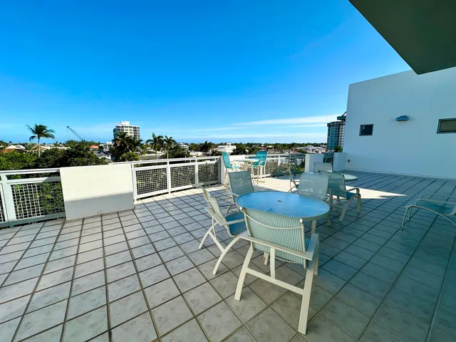 $5,000 | 365 Southeast 6th Avenue, Unit 305, Delray Beach, FL 33483