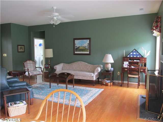 5252 Pampa Road Gloucester, VA 23061 - Photo 8 of 21 Gallery Image 8