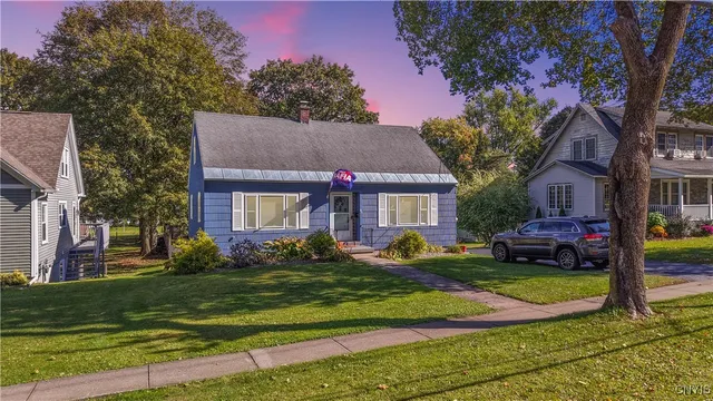 $289,900 | 91 Oxford Road, New Hartford, NY 13413