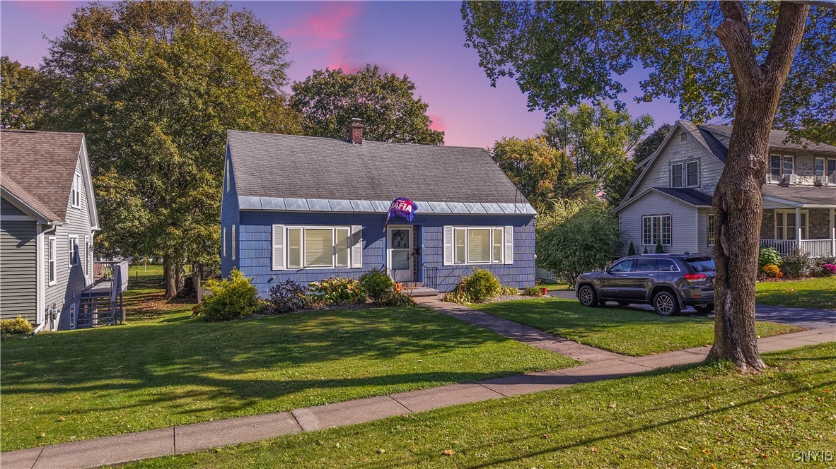 91 Oxford Road New Hartford, NY 13413 - Photo 1 of 37