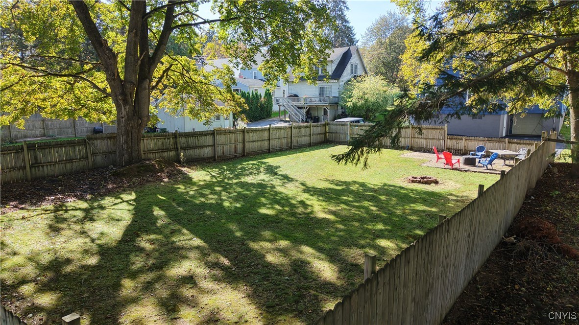 91 Oxford Road New Hartford, NY 13413 - Photo 14 of 37