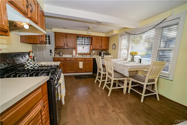 $289,900 | 91 Oxford Road, New Hartford, NY 13413