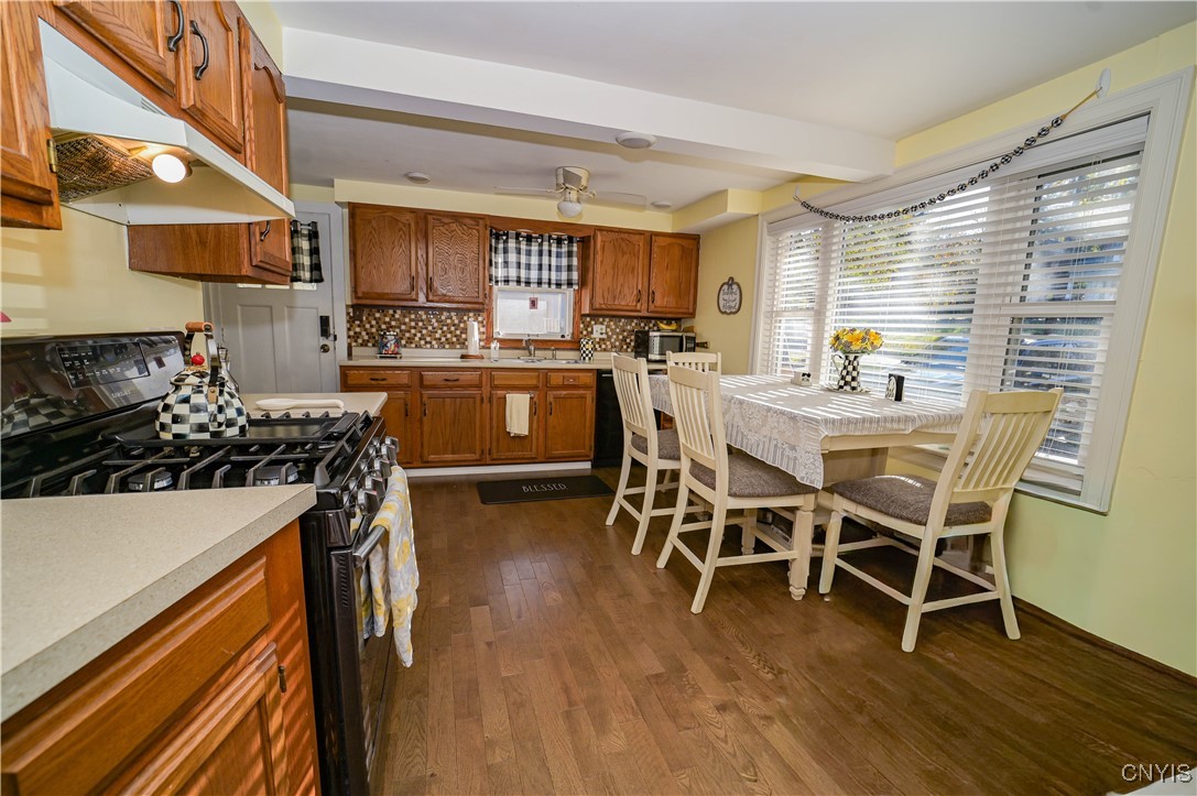 91 Oxford Road New Hartford, NY 13413 - Photo 22 of 37