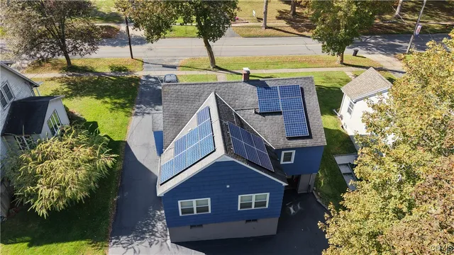 $289,900 | 91 Oxford Road, New Hartford, NY 13413