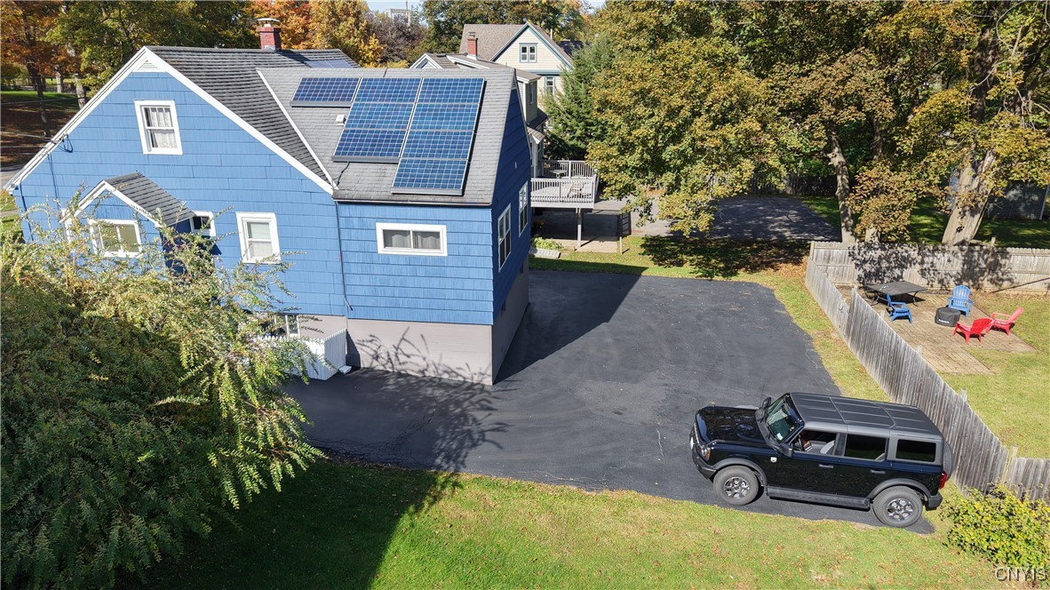 91 Oxford Road New Hartford, NY 13413 - Photo 6 of 37