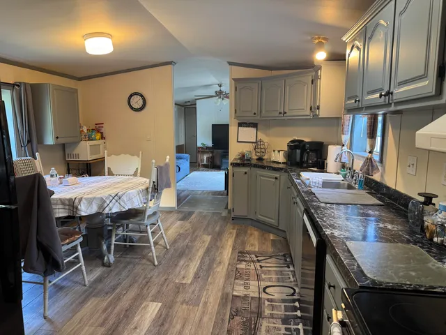 $399,000 | 49 Parkway Lane, Manchester, ME 04351