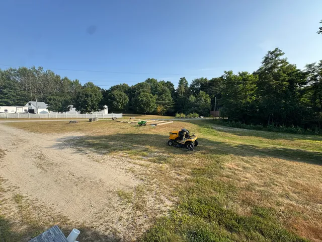 $399,000 | 49 Parkway Lane, Manchester, ME 04351